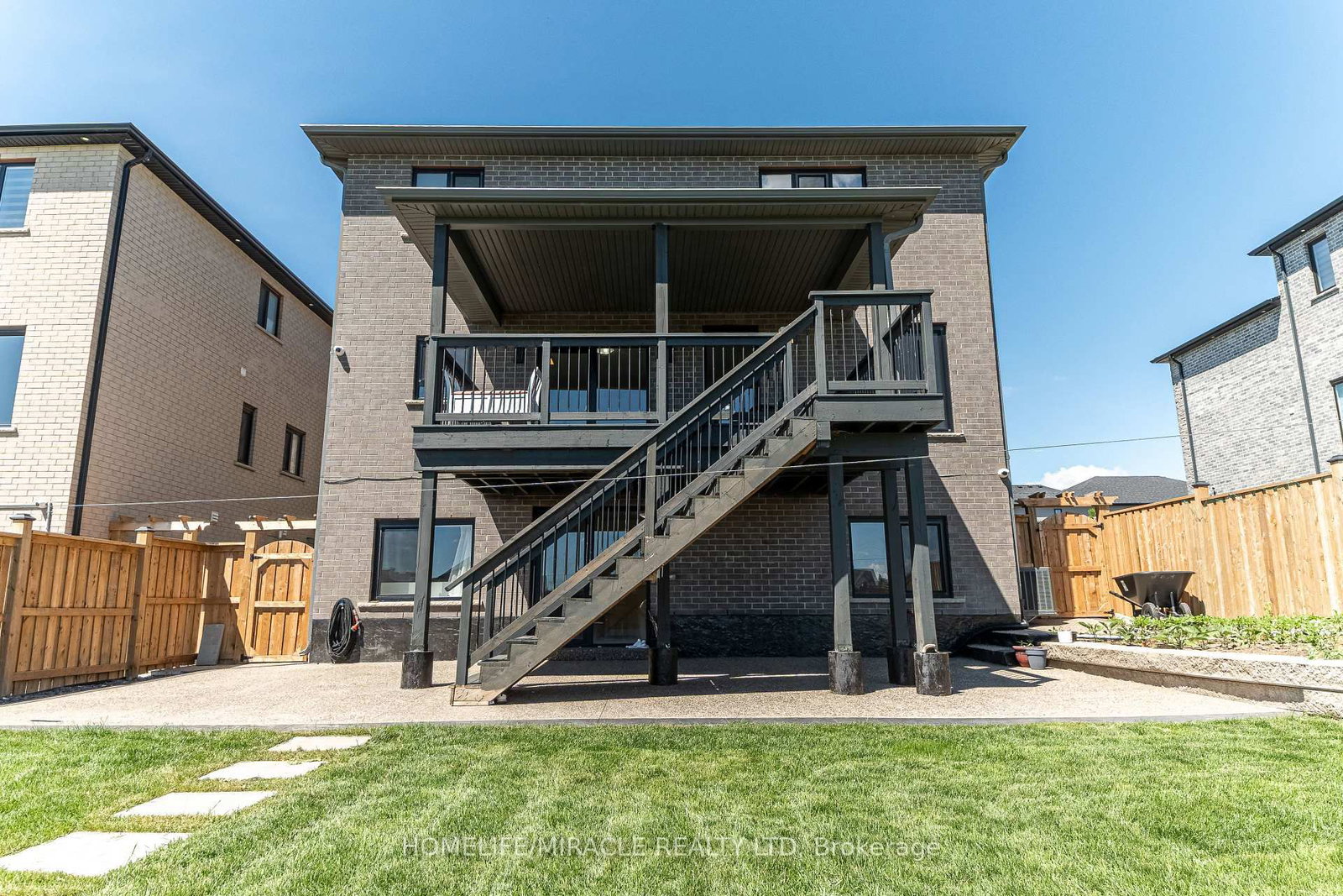 42 Grandville Circle • Brant, ON photo 46