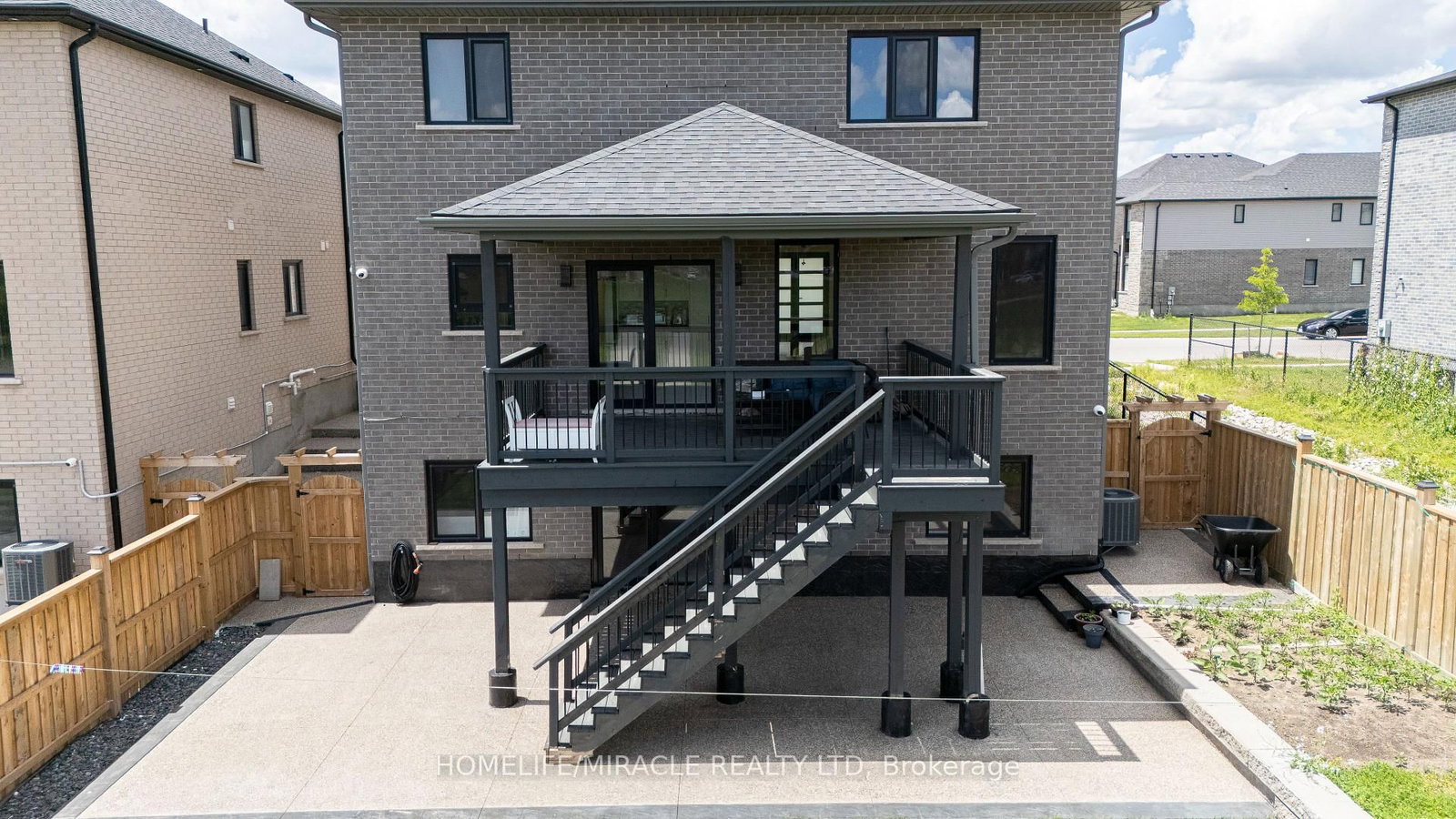 42 Grandville Circle • Brant, ON photo 50
