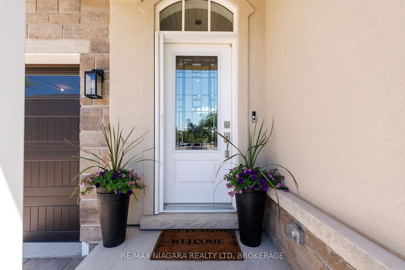26 Sassafras Row