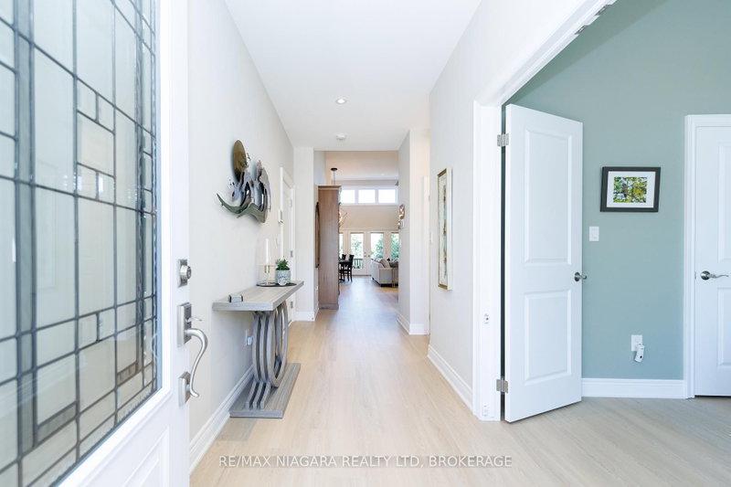 26 Sassafras Row