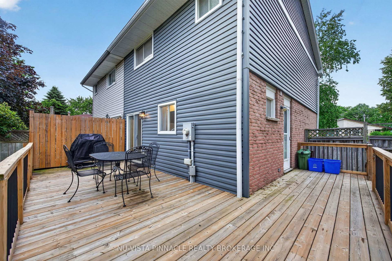 28 Edgemere Crescent • London South, ON photo 36