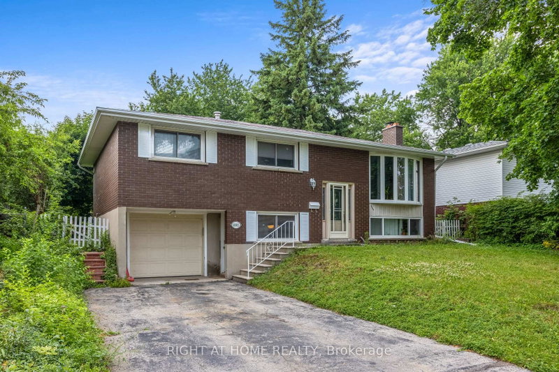 Upper - 695 Glen Forrest Boulevard