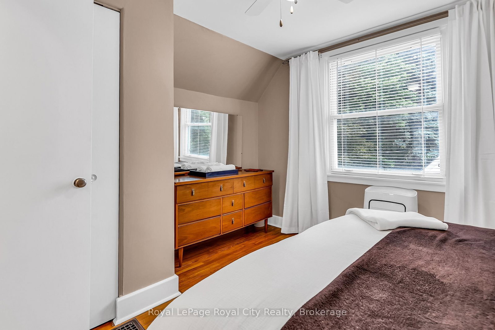 56 Winston Crescent • Guelph, ON photo 17