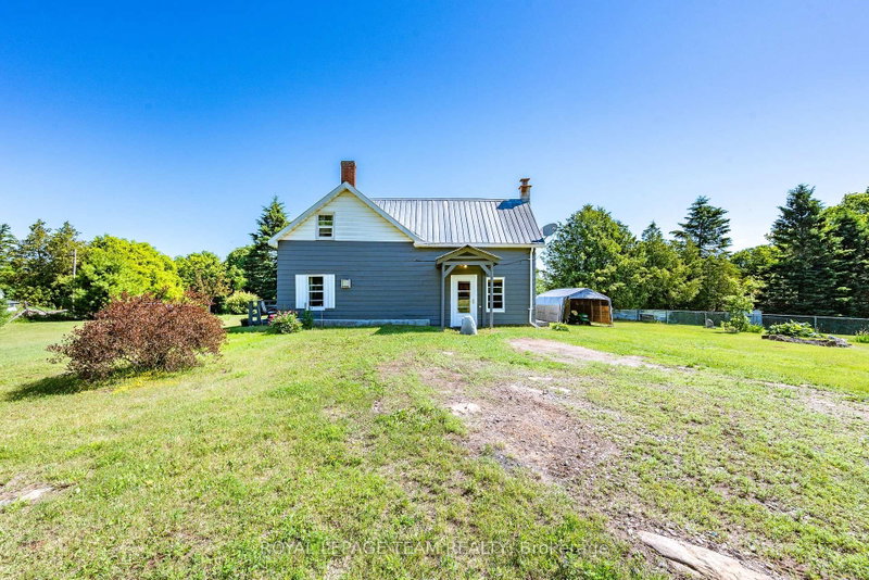 828 Cemetery Road