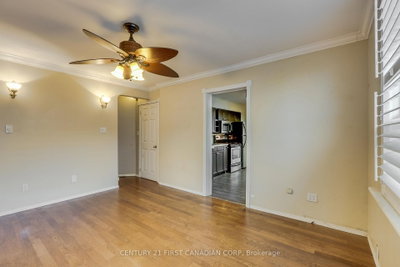 16 Lansdowne Avenue • London East, ON photo 8