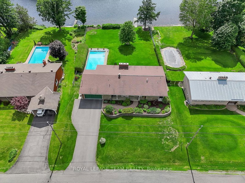 home for sale on 5576 South River Drive