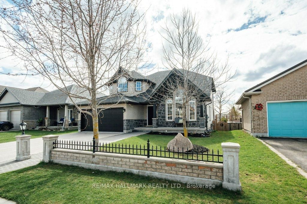Detached House for sale at 112 Schmidt Drive, Wellington North, Ontario, N0G 1A0 - Arthur - MLS: X13492488