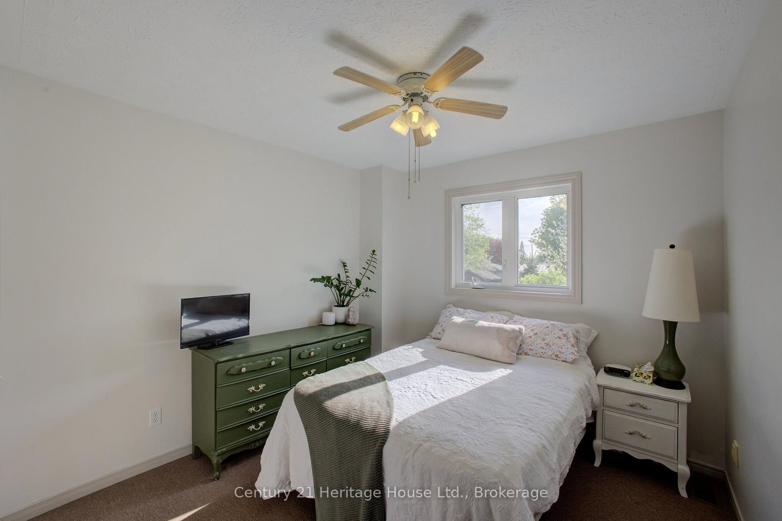 144 N Kincardine Street • West Grey, ON photo 21