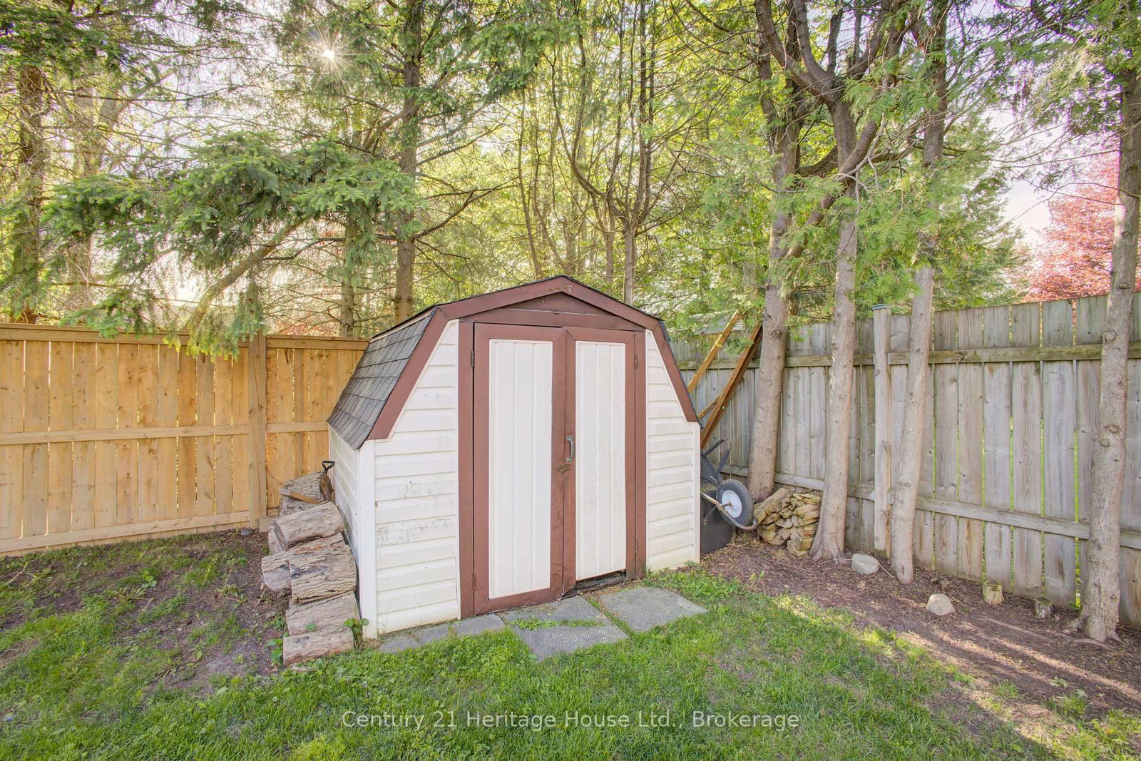 144 N Kincardine Street • West Grey, ON photo 31