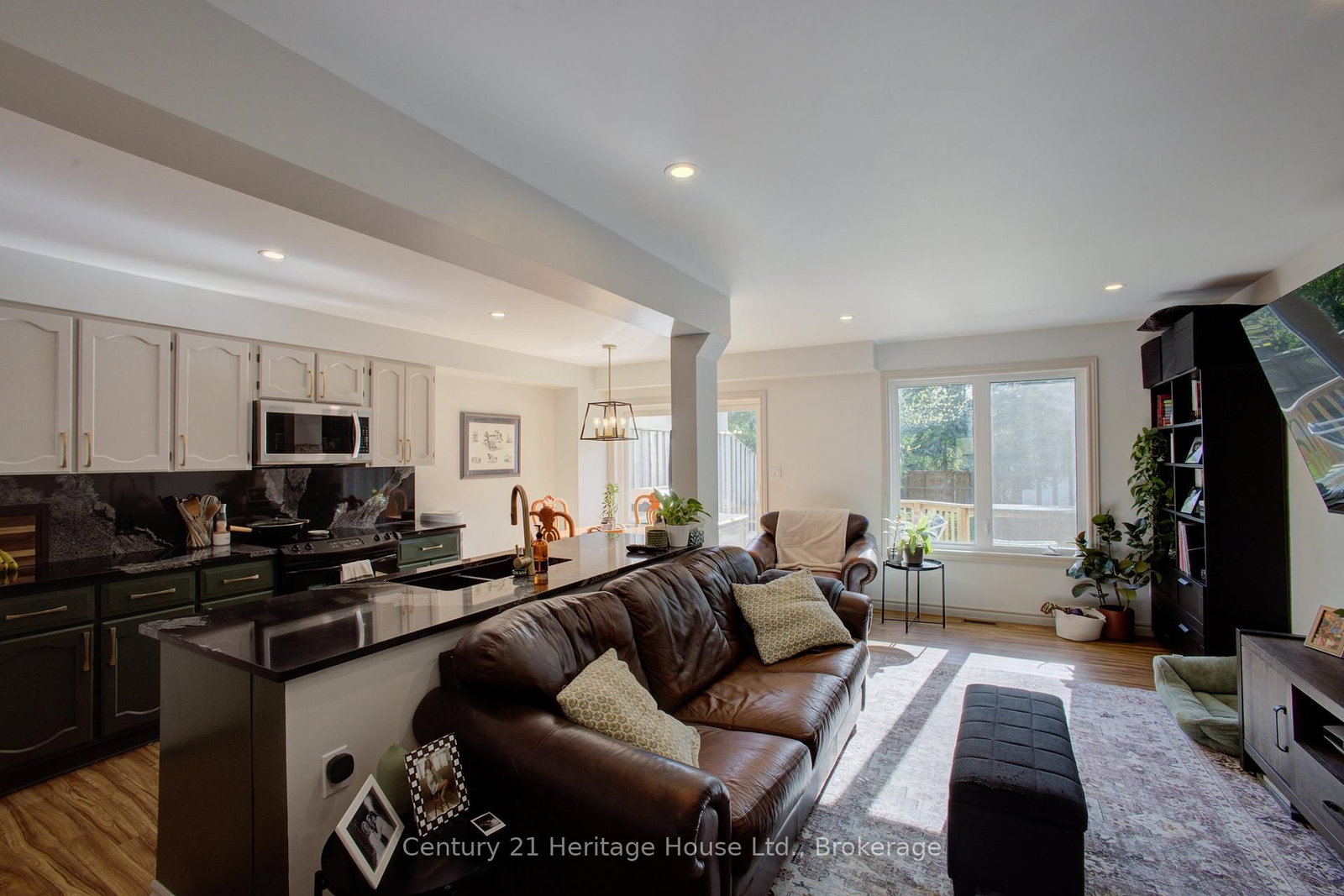 144 N Kincardine Street • West Grey, ON photo 5