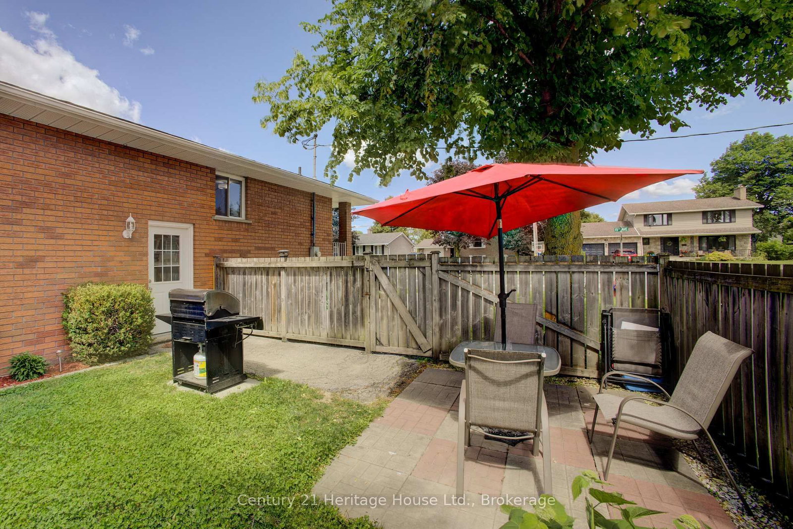 202 15th Avenue • Hanover, ON photo 32