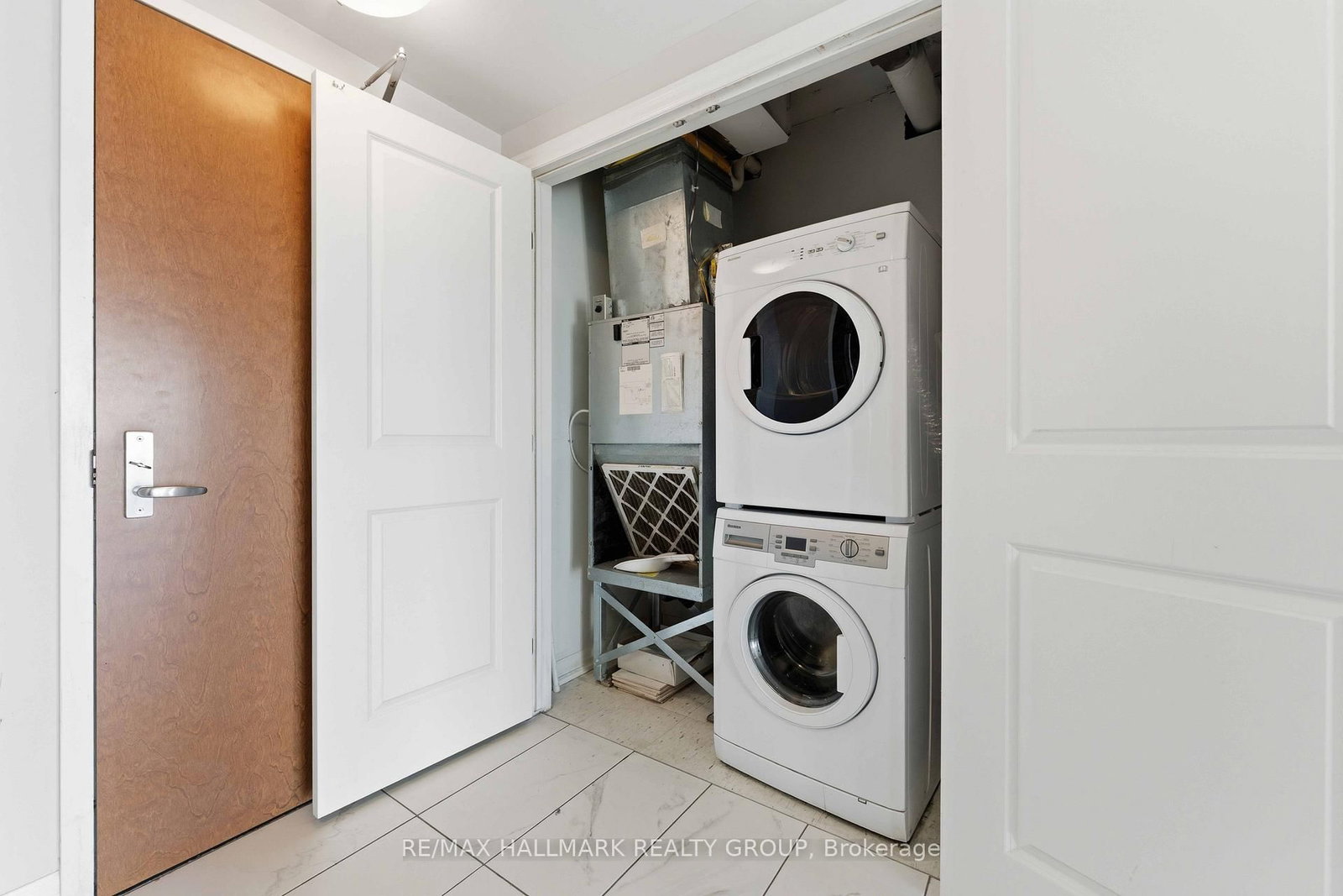195 Besserer Street • #1402 • Ottawa, ON photo 14