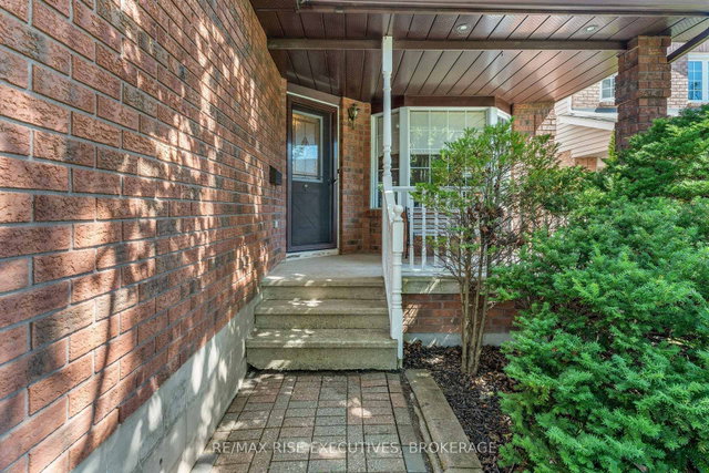 1304 Fisher Crescent