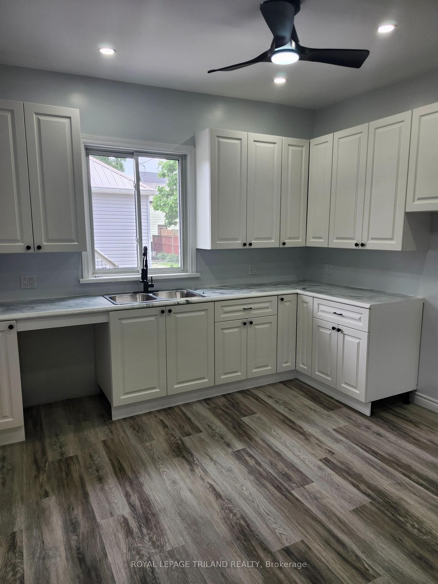56 Mondamin Street • St. Thomas, ON photo 11