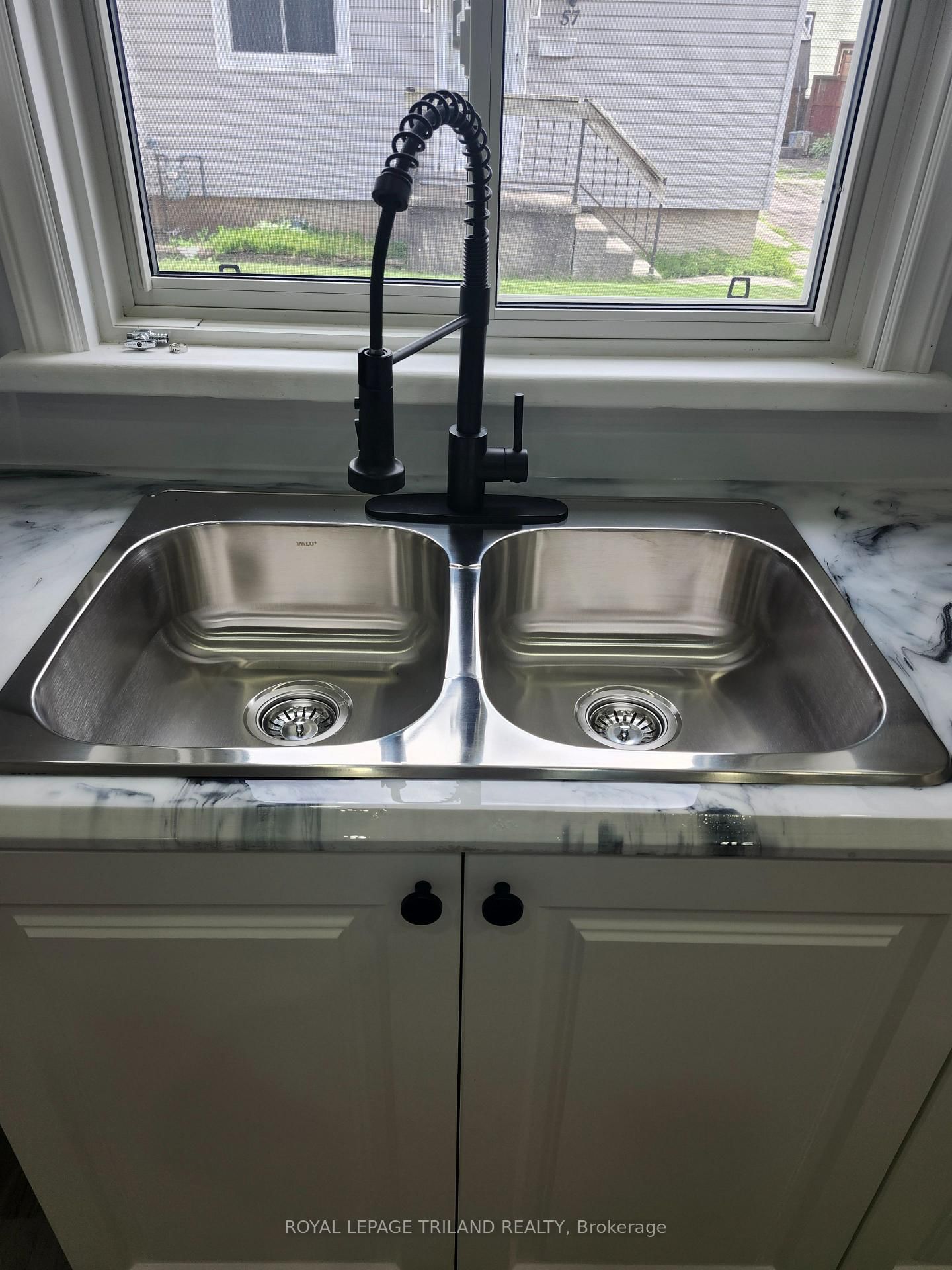 56 Mondamin Street • St. Thomas, ON photo 13