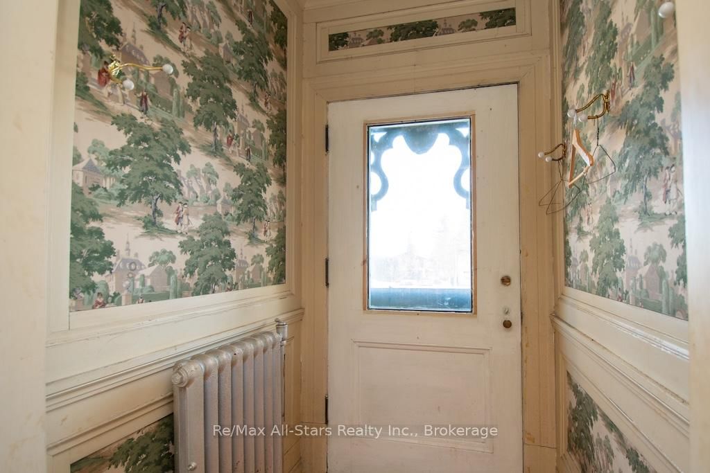 173 Lindsay Street S • Kawartha Lakes, ON photo 6