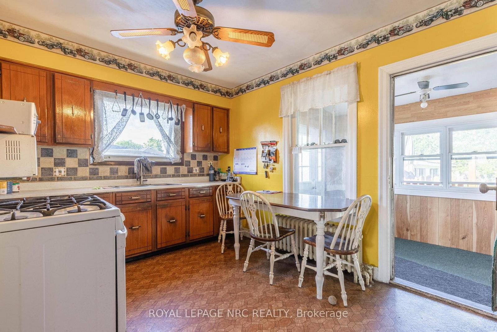 19 Cunningham Street • Thorold, ON photo 17