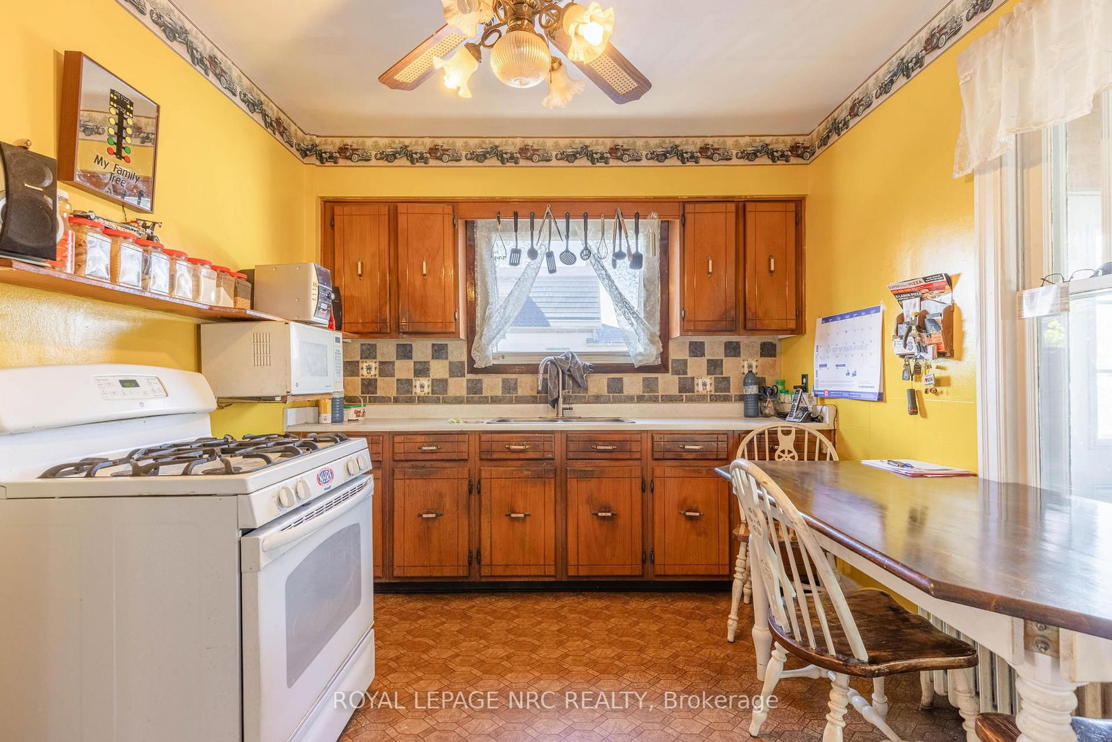 19 Cunningham Street • Thorold, ON photo 18