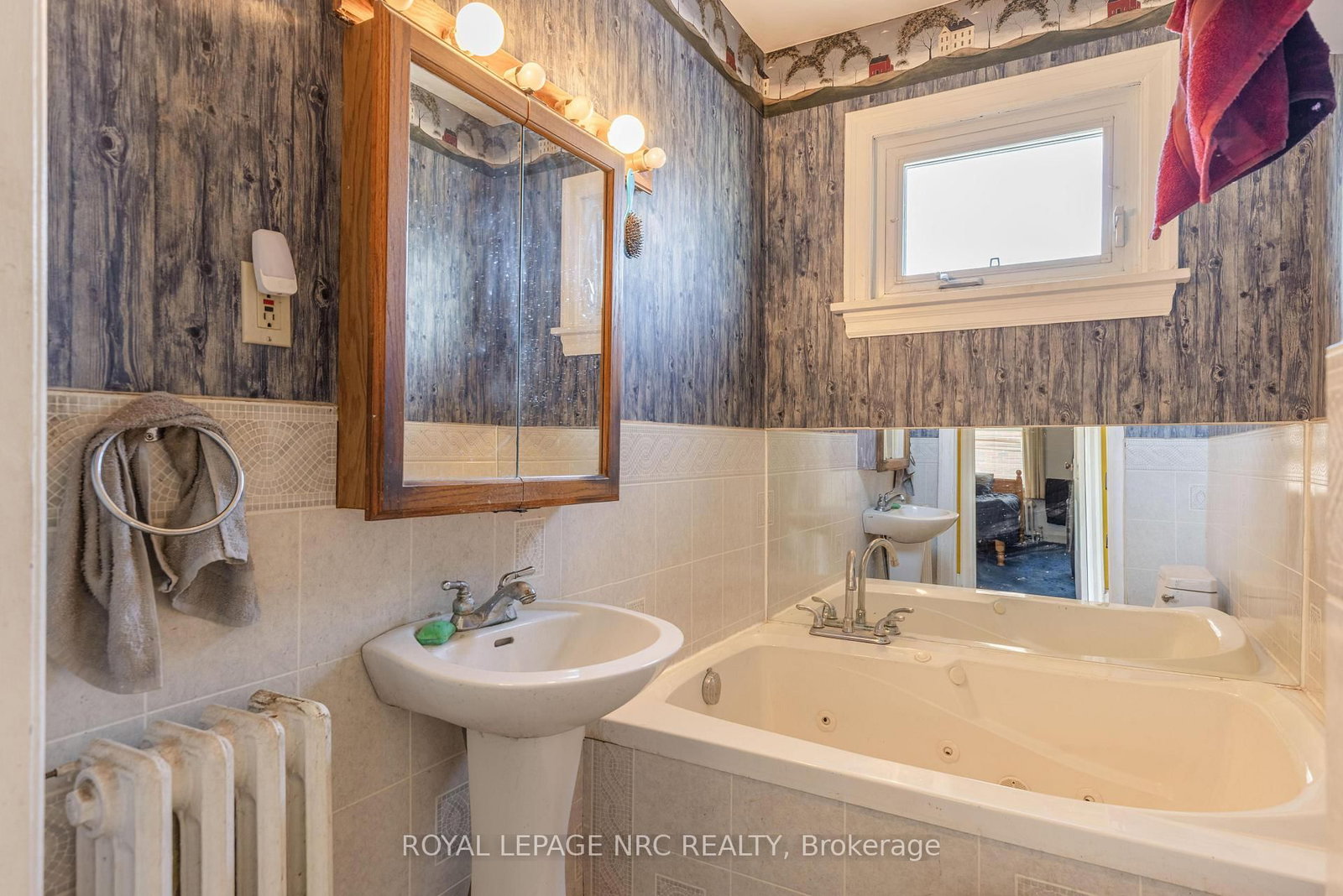 19 Cunningham Street • Thorold, ON photo 23