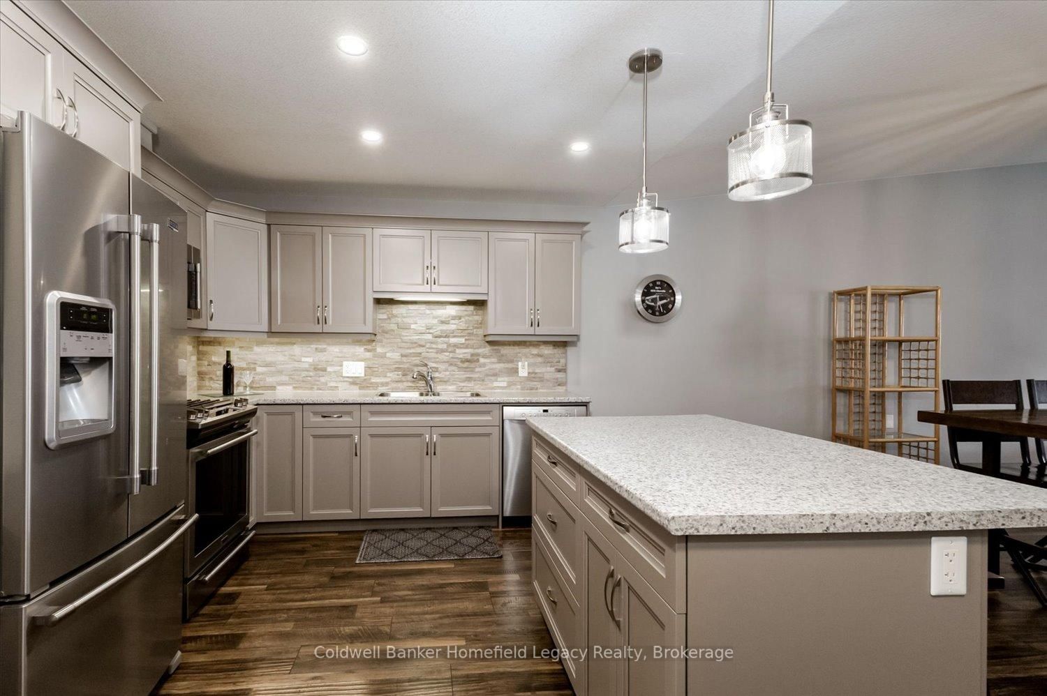 12 Devon Drive, South Huron — photo 8