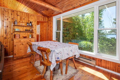 594 Warner Bay Road • Northern Bruce Peninsula, ON photo 9