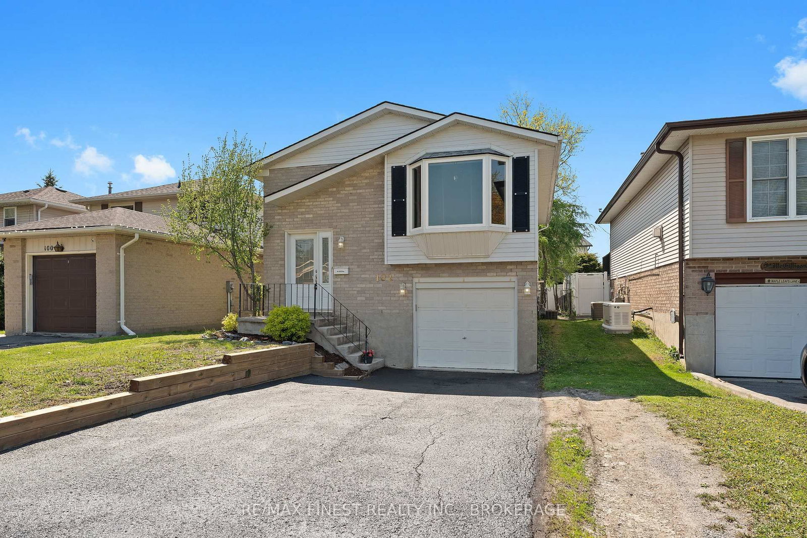 102 Grenadier Drive • Kingston, ON photo 1
