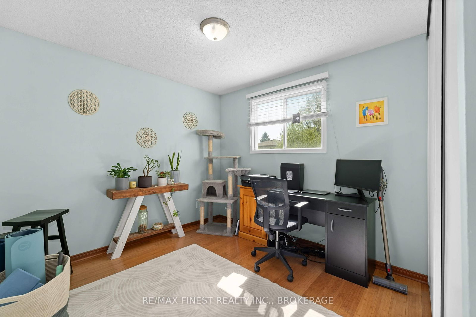 102 Grenadier Drive • Kingston, ON photo 15