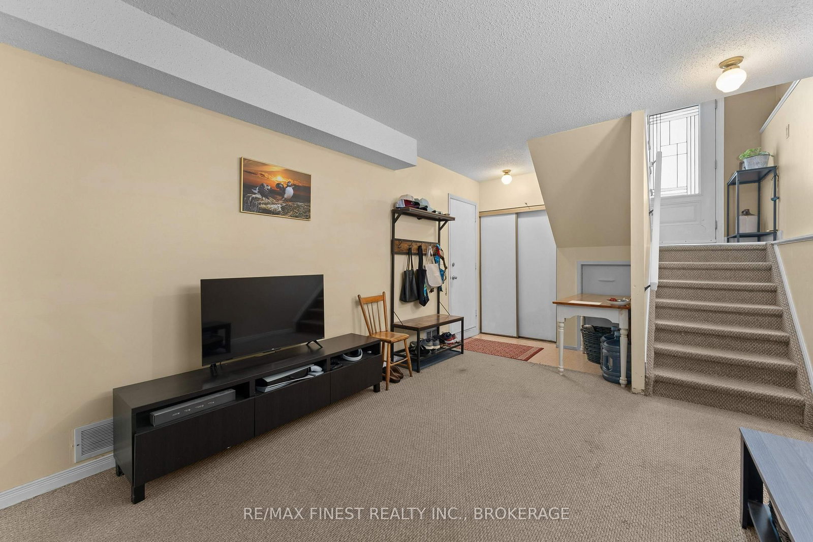102 Grenadier Drive • Kingston, ON photo 20