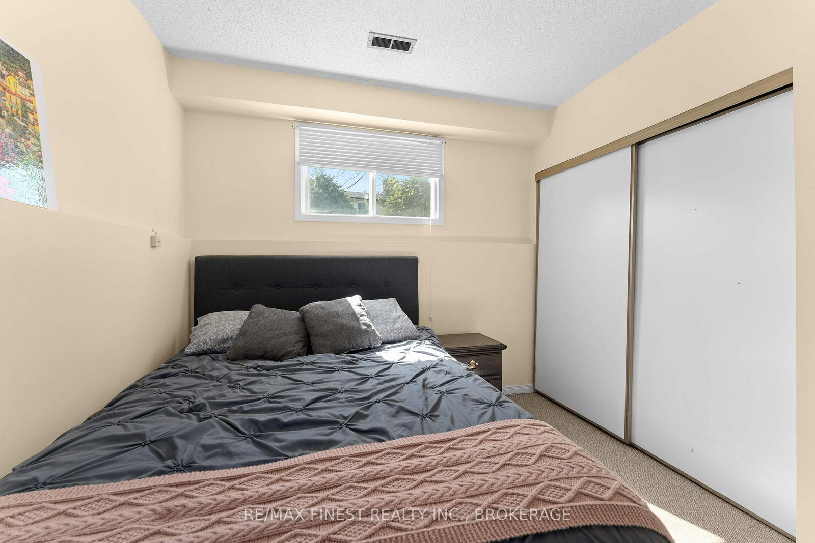 102 Grenadier Drive • Kingston, ON photo 24