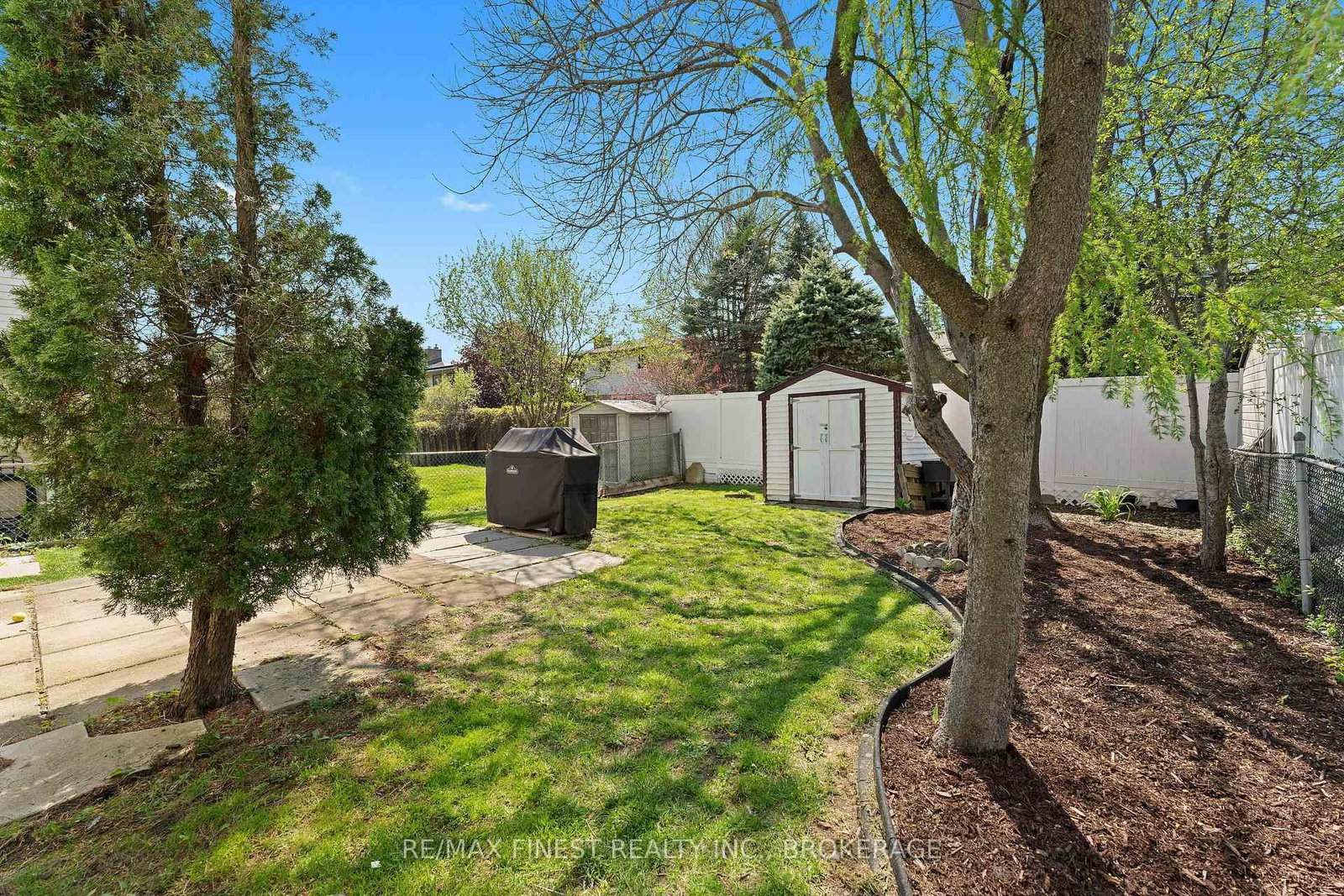 102 Grenadier Drive • Kingston, ON photo 27