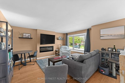 102 Grenadier Drive — photo 5