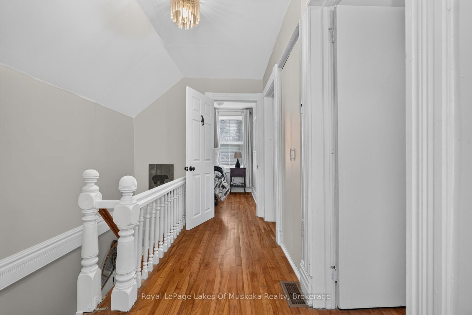 21 W Lakeview Avenue • Kearney, ON photo 19