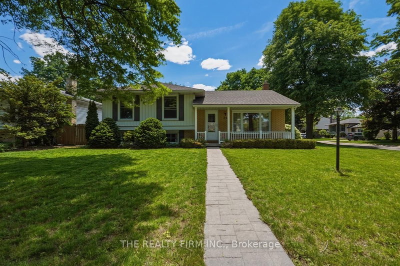 home for sale on 52 Maxwell Crescent