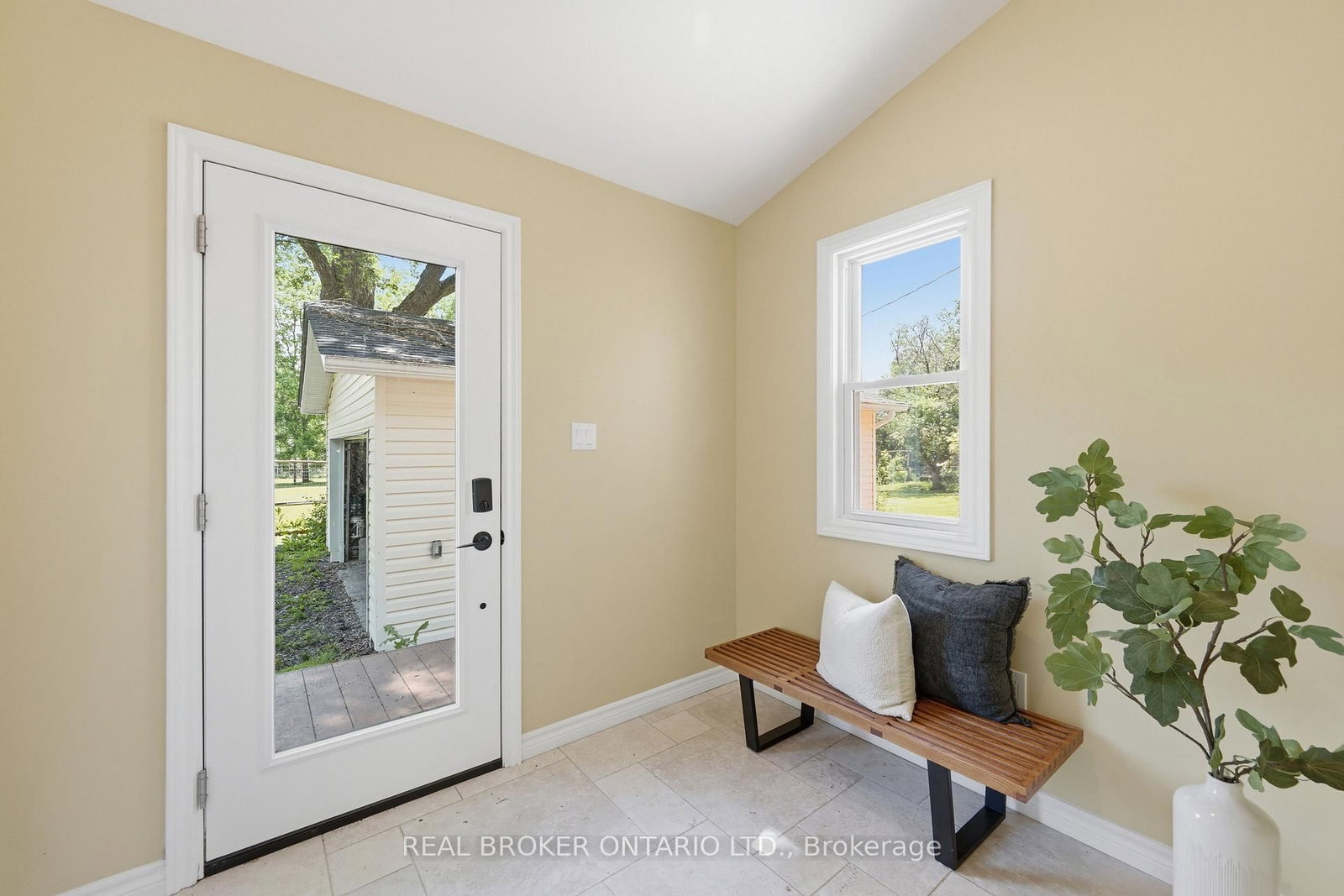 4184 Gordon Murdock Road • Osgoode, ON photo 5