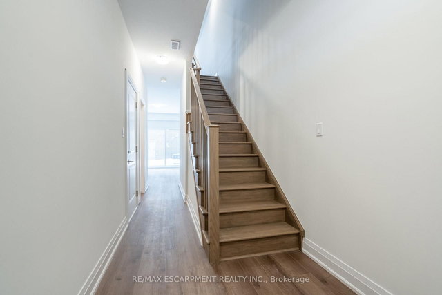 20 CLEAR VALLEY Lane