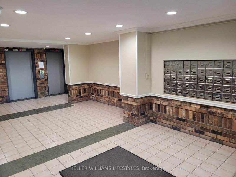 710 - 986 Huron Street