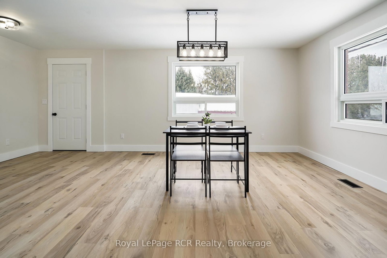 221 Queen Street • Chatham-Kent, ON photo 10