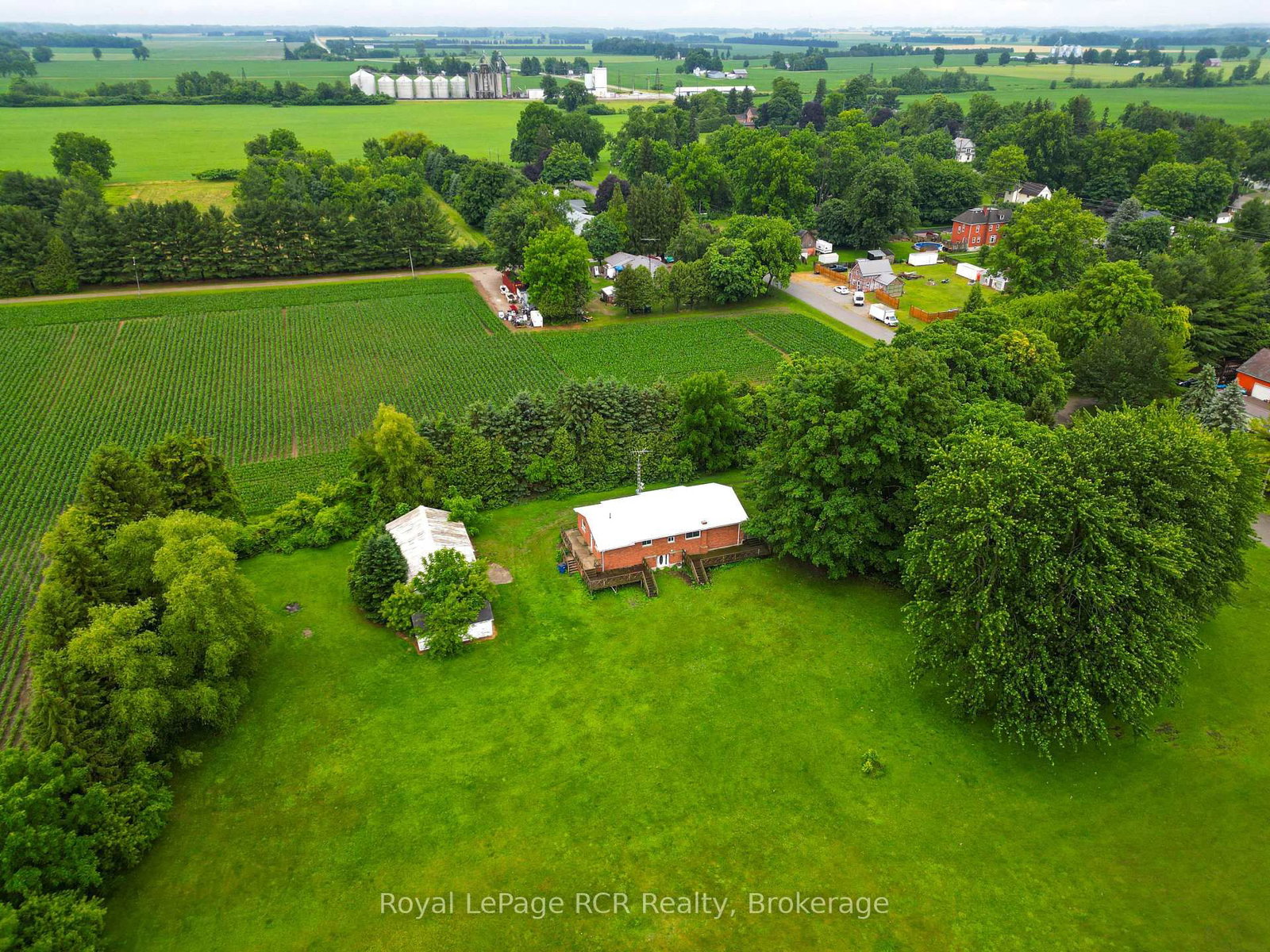 221 Queen Street • Chatham-Kent, ON photo 38