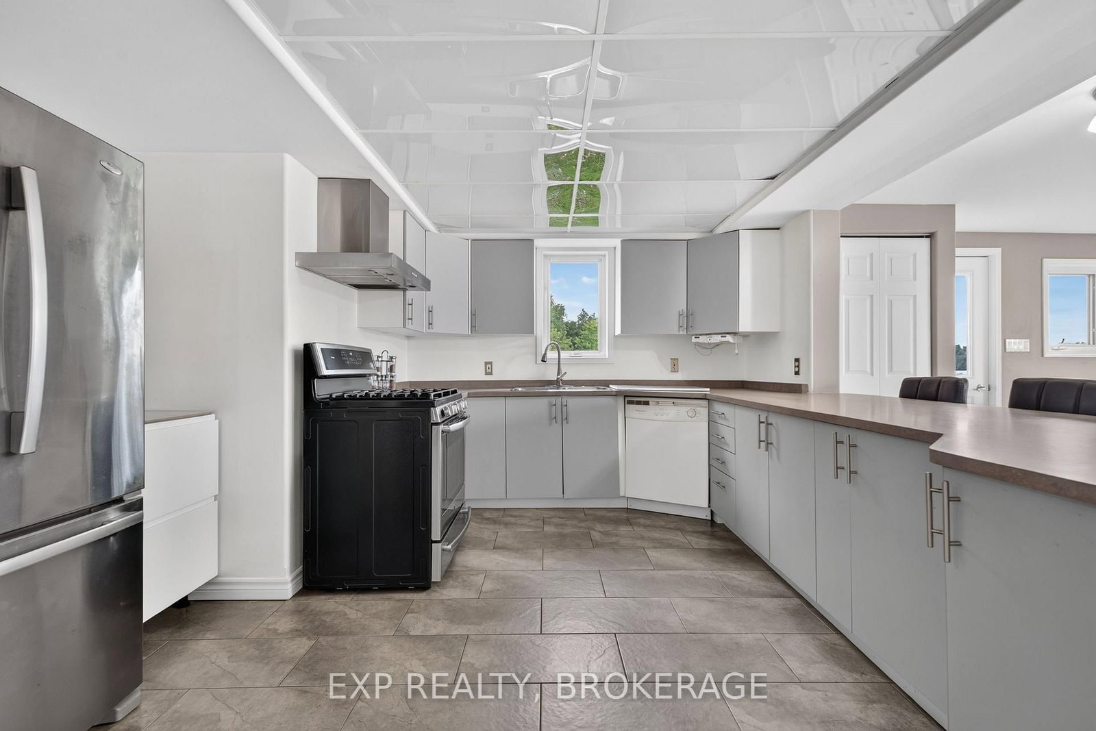 1048 LARK Lane • Inverary, ON photo 16