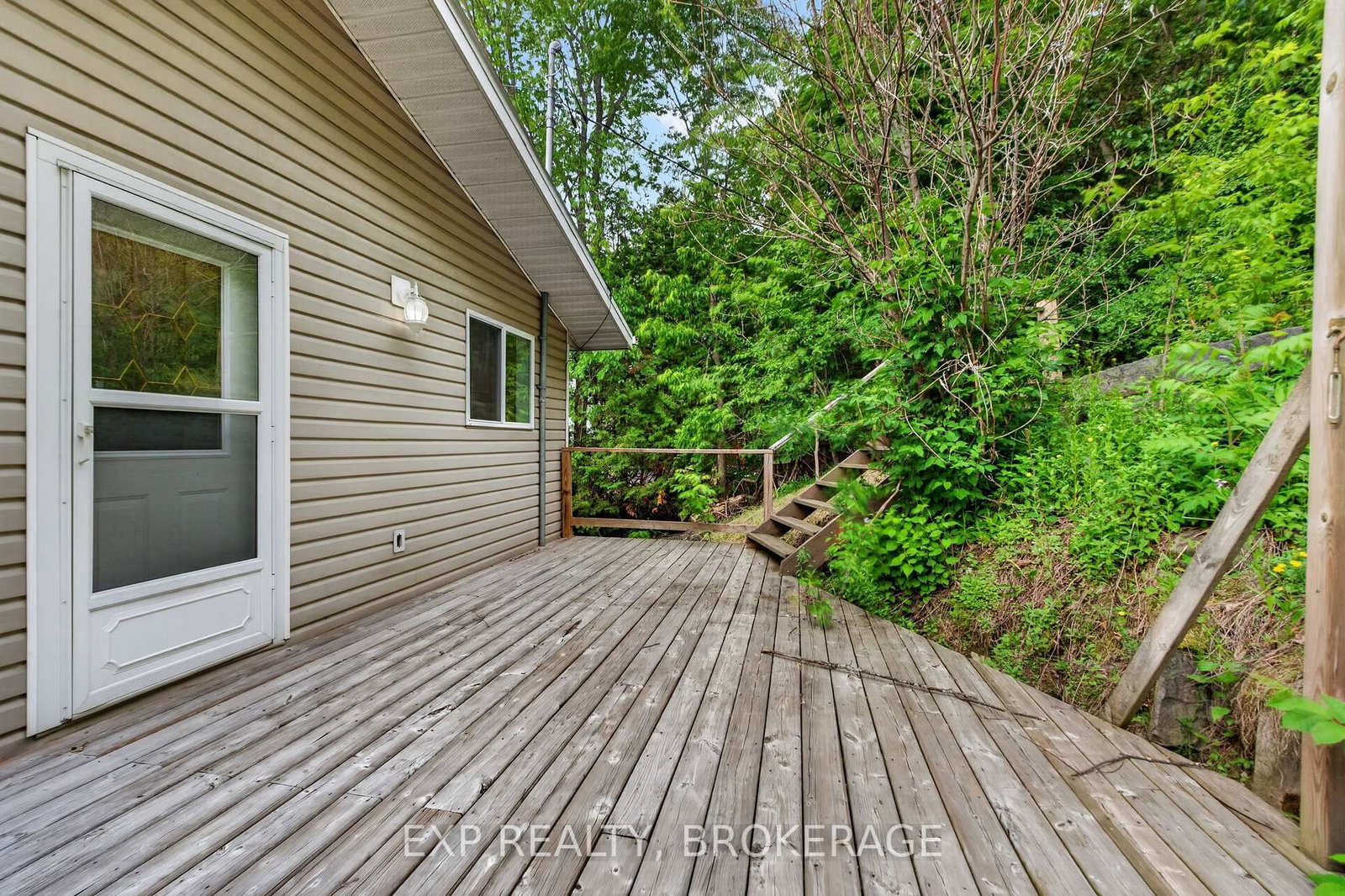 1048 LARK Lane • Inverary, ON photo 33