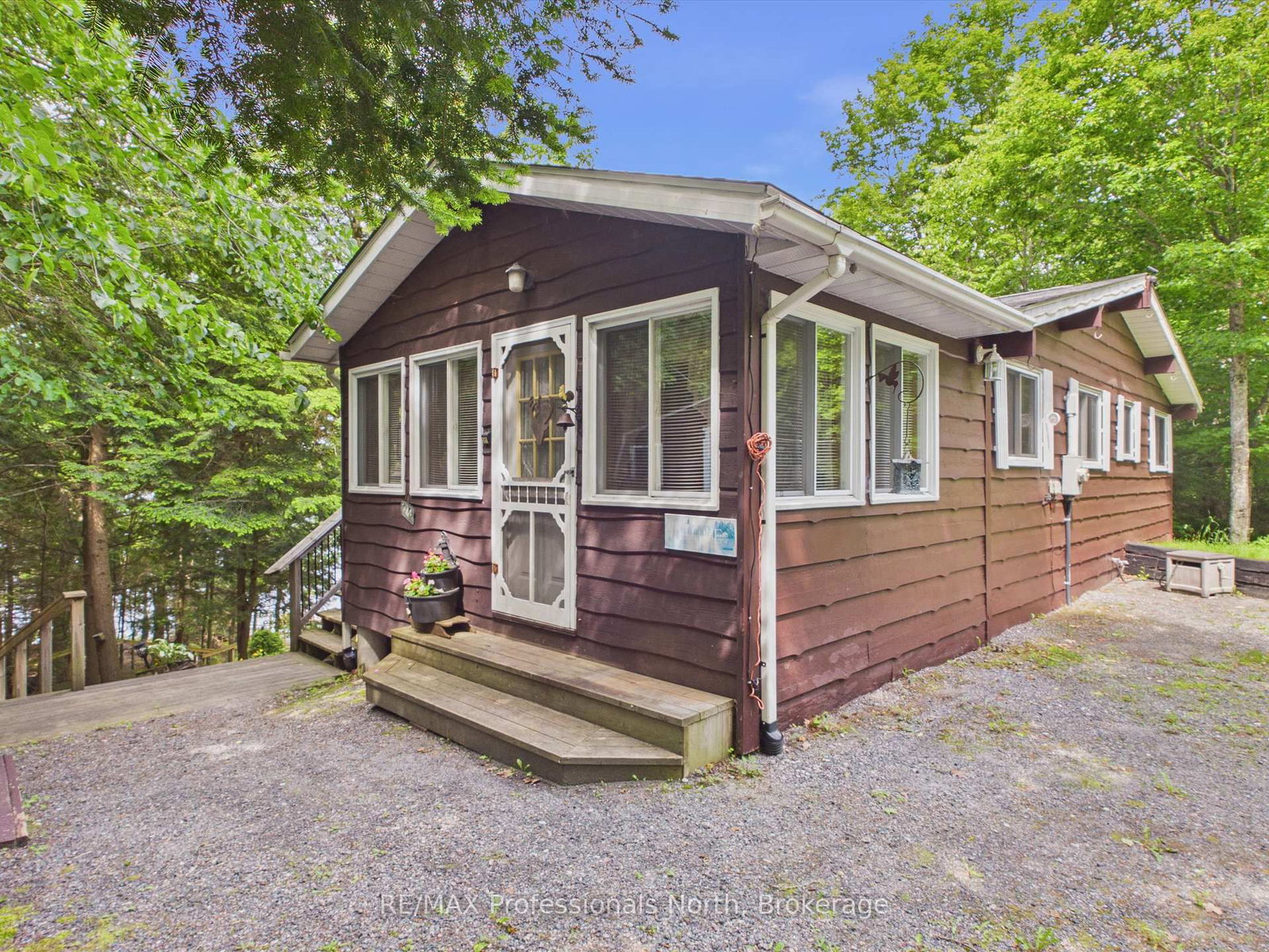 1007 Leech Lake Point Road • Bracebridge, ON photo 4