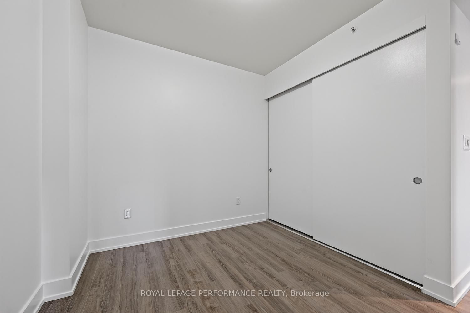 100 S Champagne Avenue • #903 • Ottawa, ON photo 23