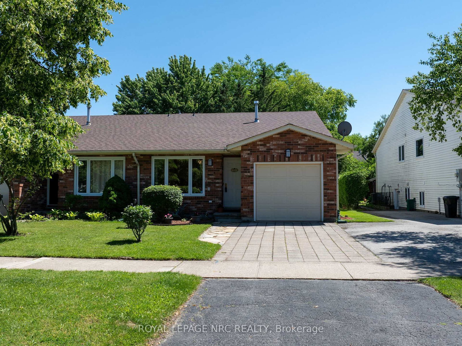 4916 Homestead Drive • Lincoln, ON photo 1