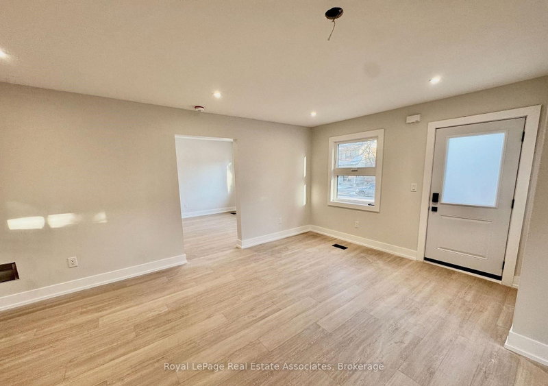 home for lease on Unit 1-246 Marlborough Street