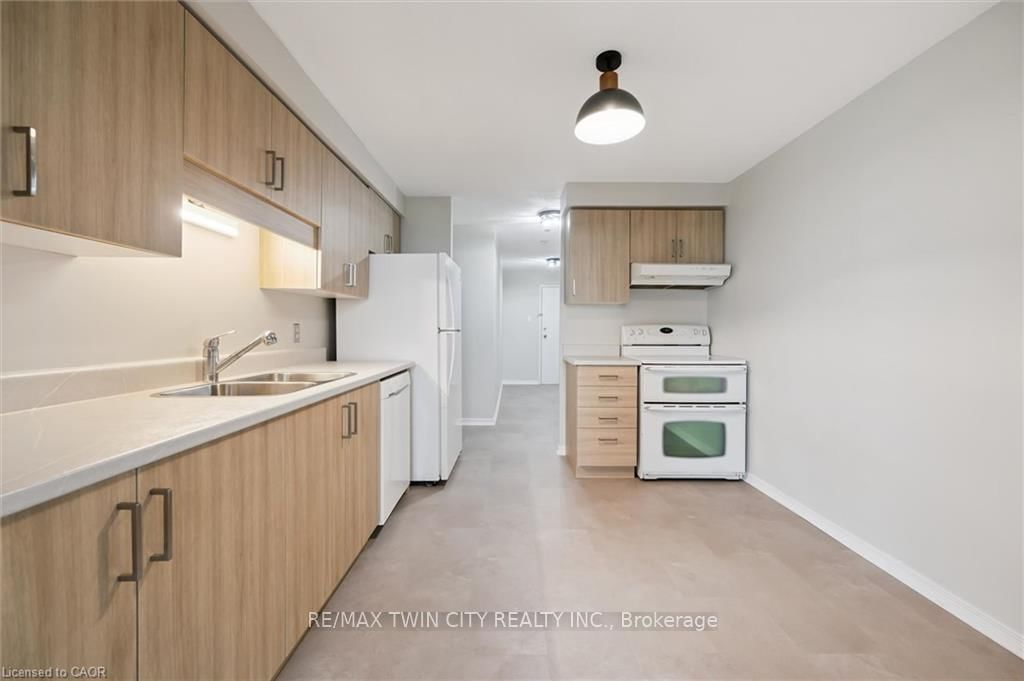 35 Green Valley Drive, Unit 1603