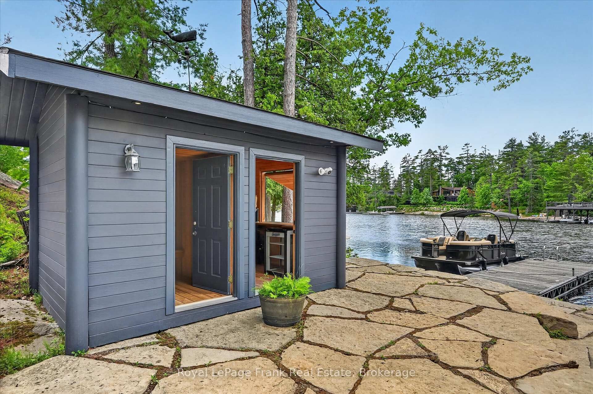 2946 Stony Lake, Quarry Island