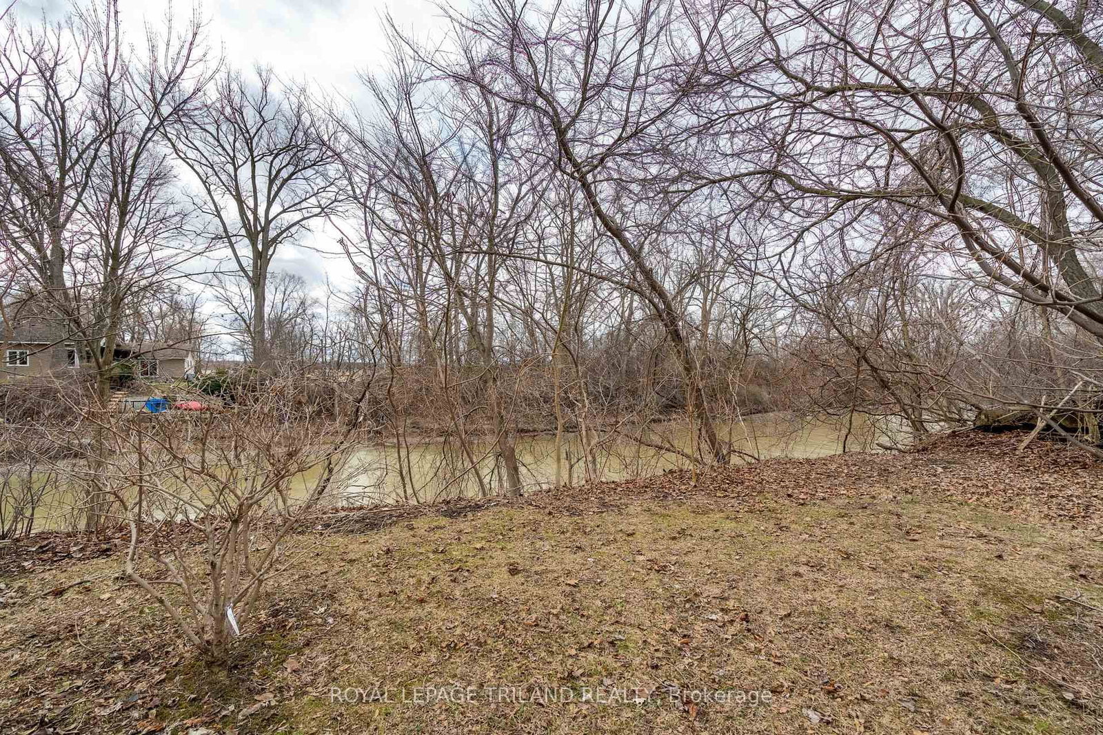 8419 Defore Drive • Lambton Shores, ON photo 13