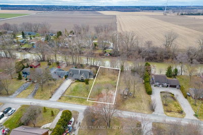 8419 Defore Drive • Lambton Shores, ON photo 4