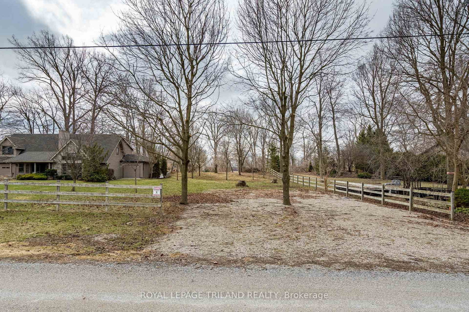 8419 Defore Drive • Lambton Shores, ON photo 5