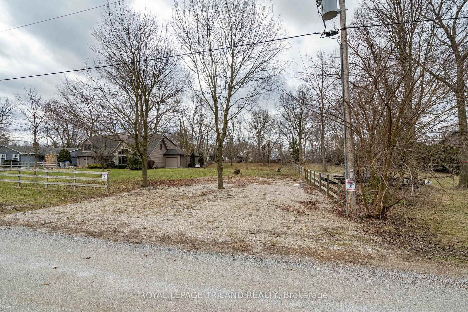 8419 Defore Drive • Lambton Shores, ON photo 6